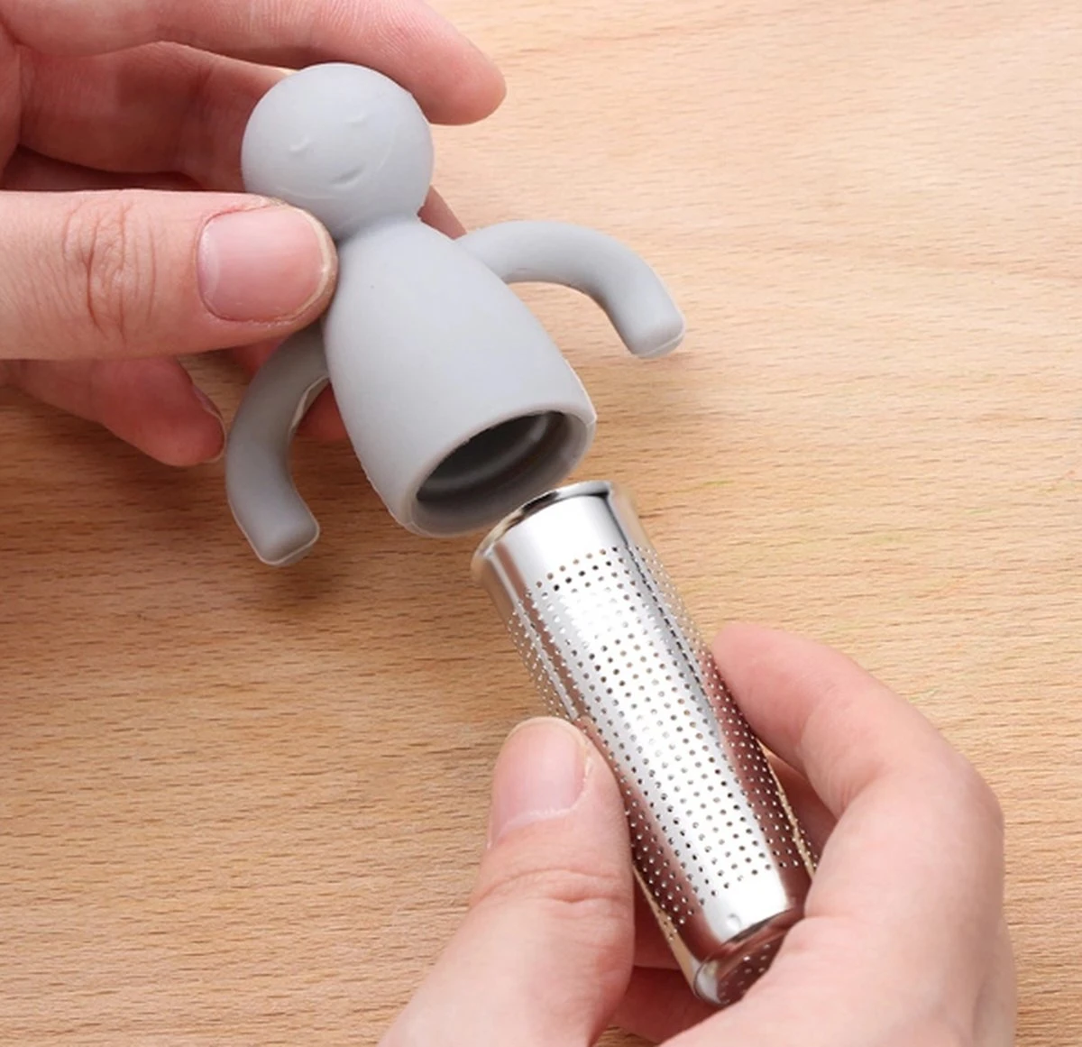 Theemannetjes - Theefilter Voor Losse Thee - Thee Infuser - Thee Zeef - Siliconen - Vaatwasserbestendig - Grijs - 2stuks 6 Theemannetjes - Theefilter Voor Losse Thee - Thee Infuser - Thee Zeef - Siliconen - Vaatwasserbestendig - Grijs - 2stuks - Afbeelding 4