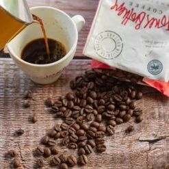 Jones Brothers Coffee The Big Shot Koffiebonen - 6 X 500 Gram 11 Jones Brothers Coffee The Big Shot Koffiebonen - 6 X 500 Gram -Koffiedranken 1200x1200 168