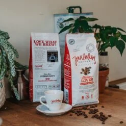Jones Brothers Coffee Koffiebonen Italian Lover – 6 X 500 Gram 11 Jones Brothers Coffee Koffiebonen Italian Lover – 6 X 500 Gram -Koffiedranken 1200x1200 186