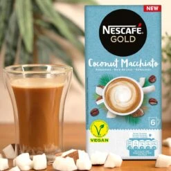Nescafé Gold Coconut Macchiato Oploskoffie - 6 Doosjes à 6 Zakjes 13 Nescafé Gold Coconut Macchiato Oploskoffie - 6 Doosjes à 6 Zakjes -Koffiedranken 1200x1200 269