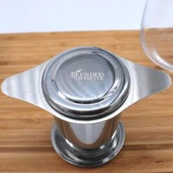 Theezeef Met Handvat Inclusief Lekplaatje En Kruiden Knijper - Thee Ei Voor Losse Thee - Theefilter Voor Losse Thee - Thee Infuser -Koffiedranken 1200x1200 400