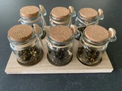 Theeplank Met 6 Potjes En Houten Lepel Voor Thee Theeplateau ( Vervanger Van Theedoos ) MeubelZwagerij 8 Theeplank Met 6 Potjes En Houten Lepel Voor Thee Theeplateau ( Vervanger Van Theedoos ) MeubelZwagerij -Koffiedranken 1200x900 6