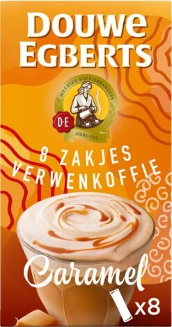 Douwe Egberts Verwenkoffie Latte Caramel Oploskoffie - 5 X 8 Zakjes 17 Douwe Egberts Verwenkoffie Latte Caramel Oploskoffie - 5 X 8 Zakjes -Koffiedranken 633x1200 1