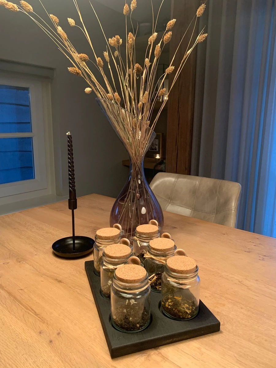 Theeplank Black Edition Met 6 Potjes En Houten Lepel Voor Thee Theeplateau ( Vervanger Van Theedoos ) MeubelZwagerij 6 Theeplank Black Edition Met 6 Potjes En Houten Lepel Voor Thee Theeplateau ( Vervanger Van Theedoos ) MeubelZwagerij - Afbeelding 4