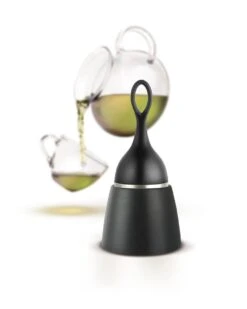 AdHoc Floatea Drijvend Thee-ei - H 130mm - Zwart 18 AdHoc Floatea Drijvend Thee-ei - H 130mm - Zwart -Koffiedranken 960x1200 2