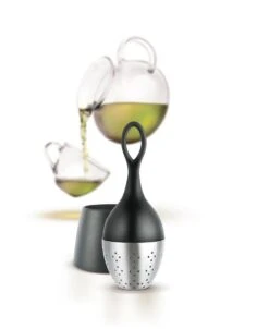 AdHoc Floatea Drijvend Thee-ei - H 130mm - Zwart 23 AdHoc Floatea Drijvend Thee-ei - H 130mm - Zwart -Koffiedranken 982x1200 2