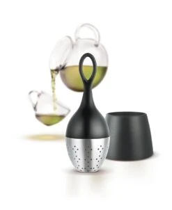 AdHoc Floatea Drijvend Thee-ei - H 130mm - Zwart 27 AdHoc Floatea Drijvend Thee-ei - H 130mm - Zwart -Koffiedranken 982x1200 3